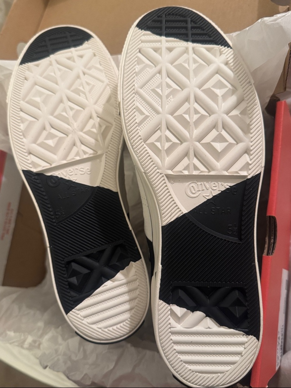 Converse unisex Two-Tone High Top Sneakers - Black & Cream - Picture 5 of 10